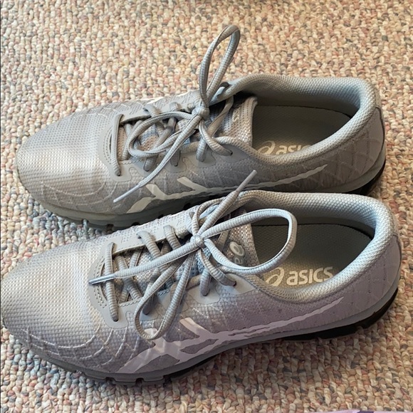 Light Grey Acics - Picture 4 of 4